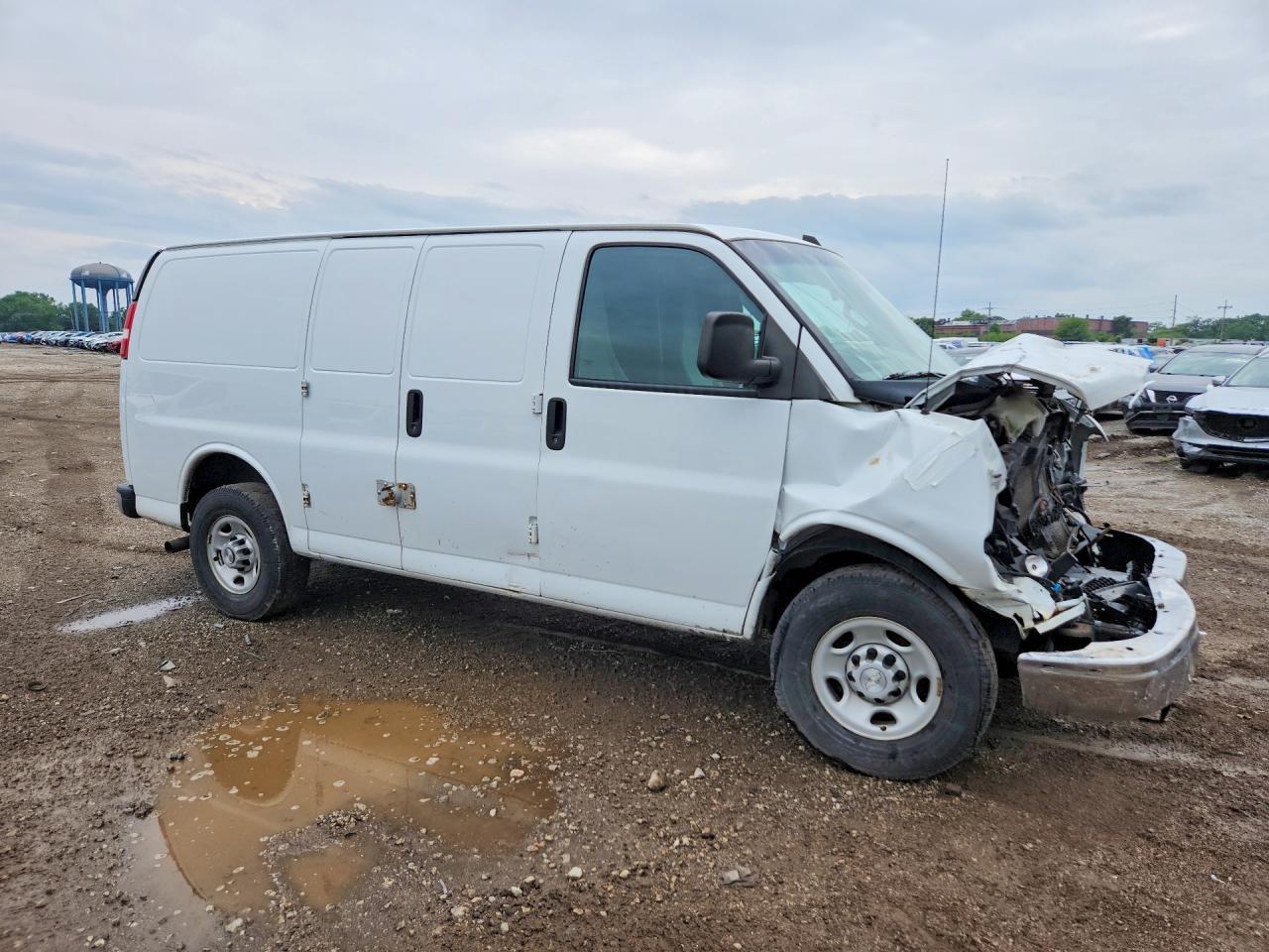2019 Chevrolet Express G3500 - Image 4