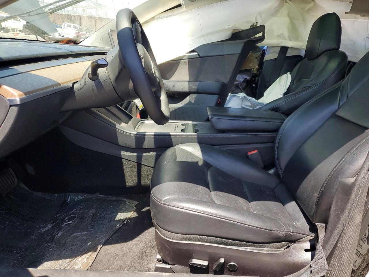 2022 Tesla Model 3 - Image 7