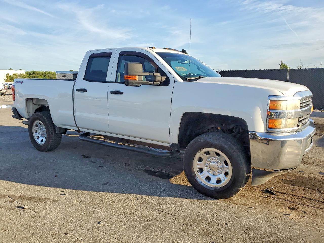 2015 Chevrolet Silverado K2500 Heavy Duty - Image 4