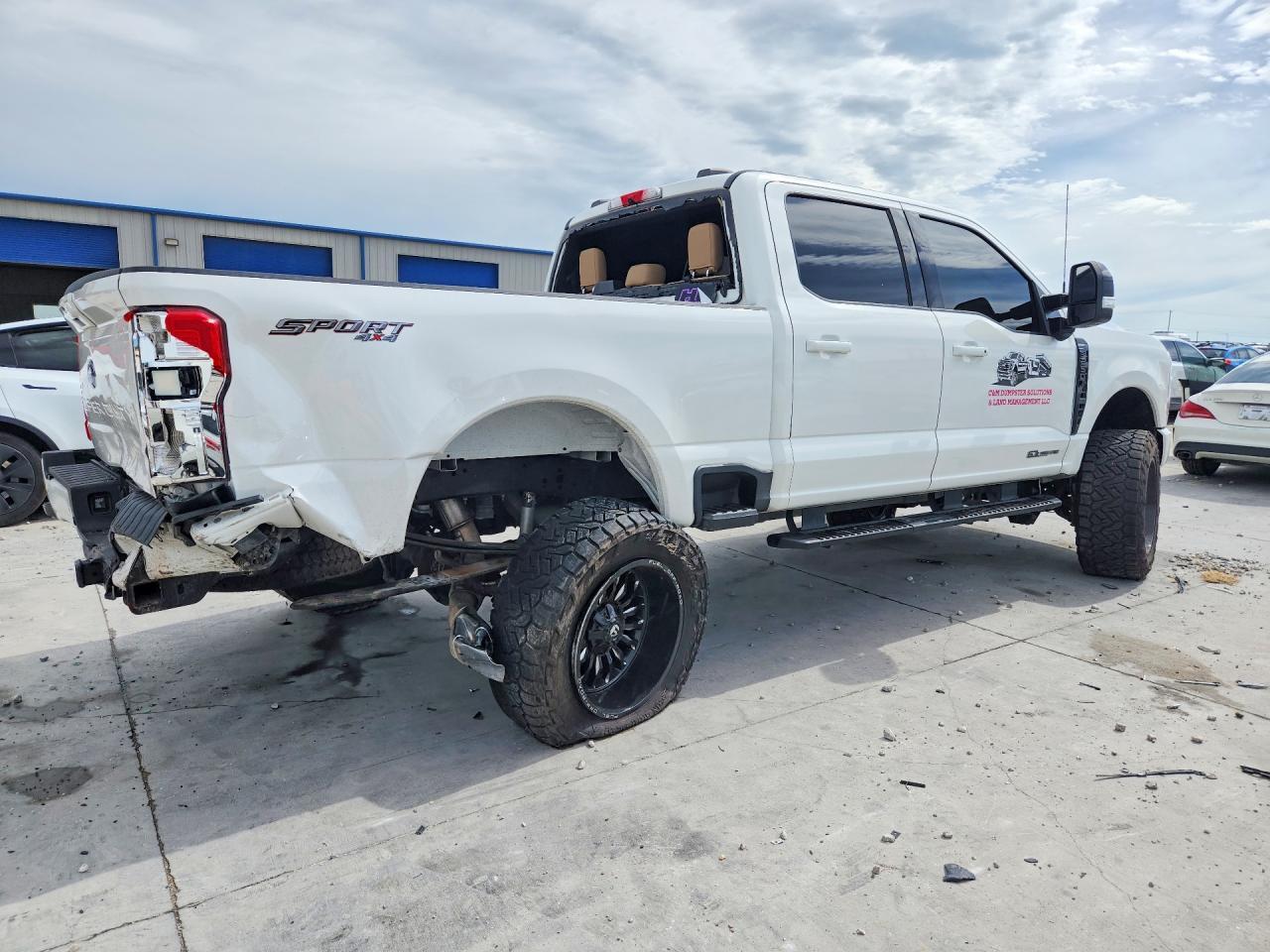 2024 Ford F250 Super Duty - Image 3
