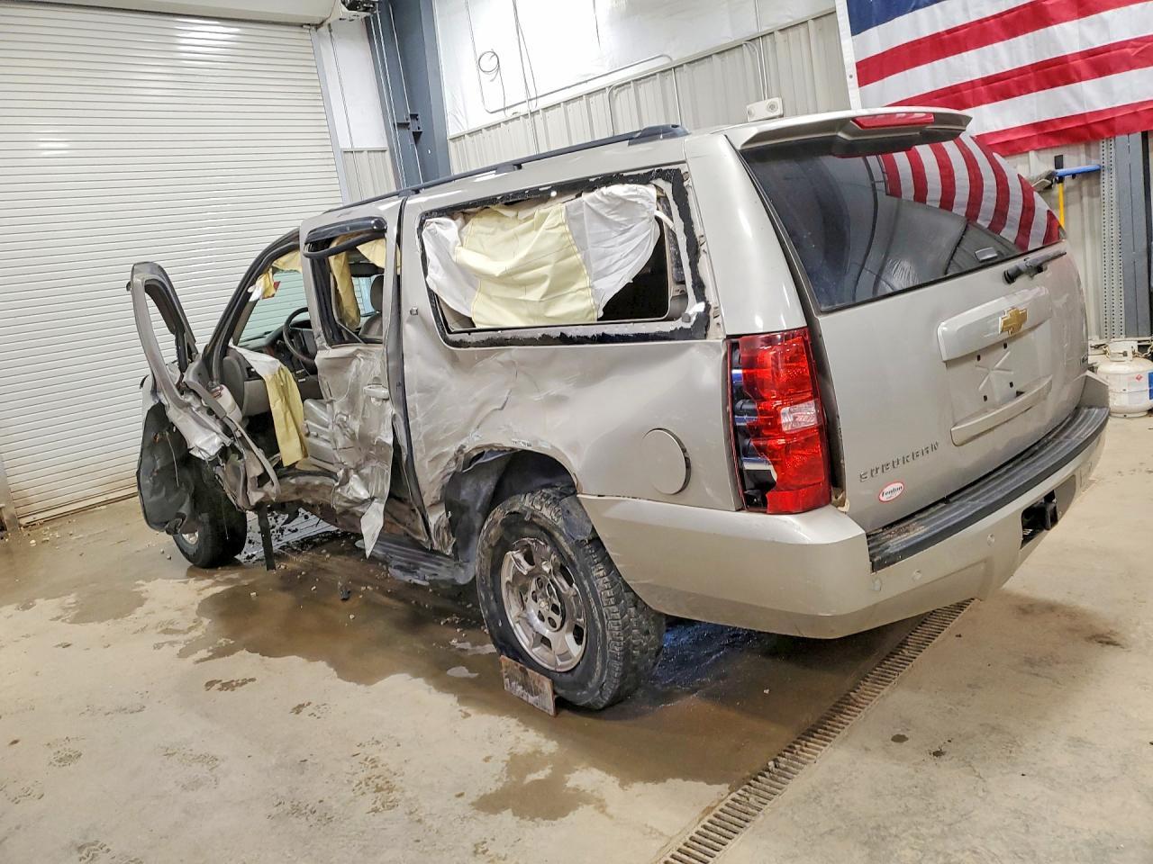 2008 Chevrolet Suburban K1500 Ls - Фото 2