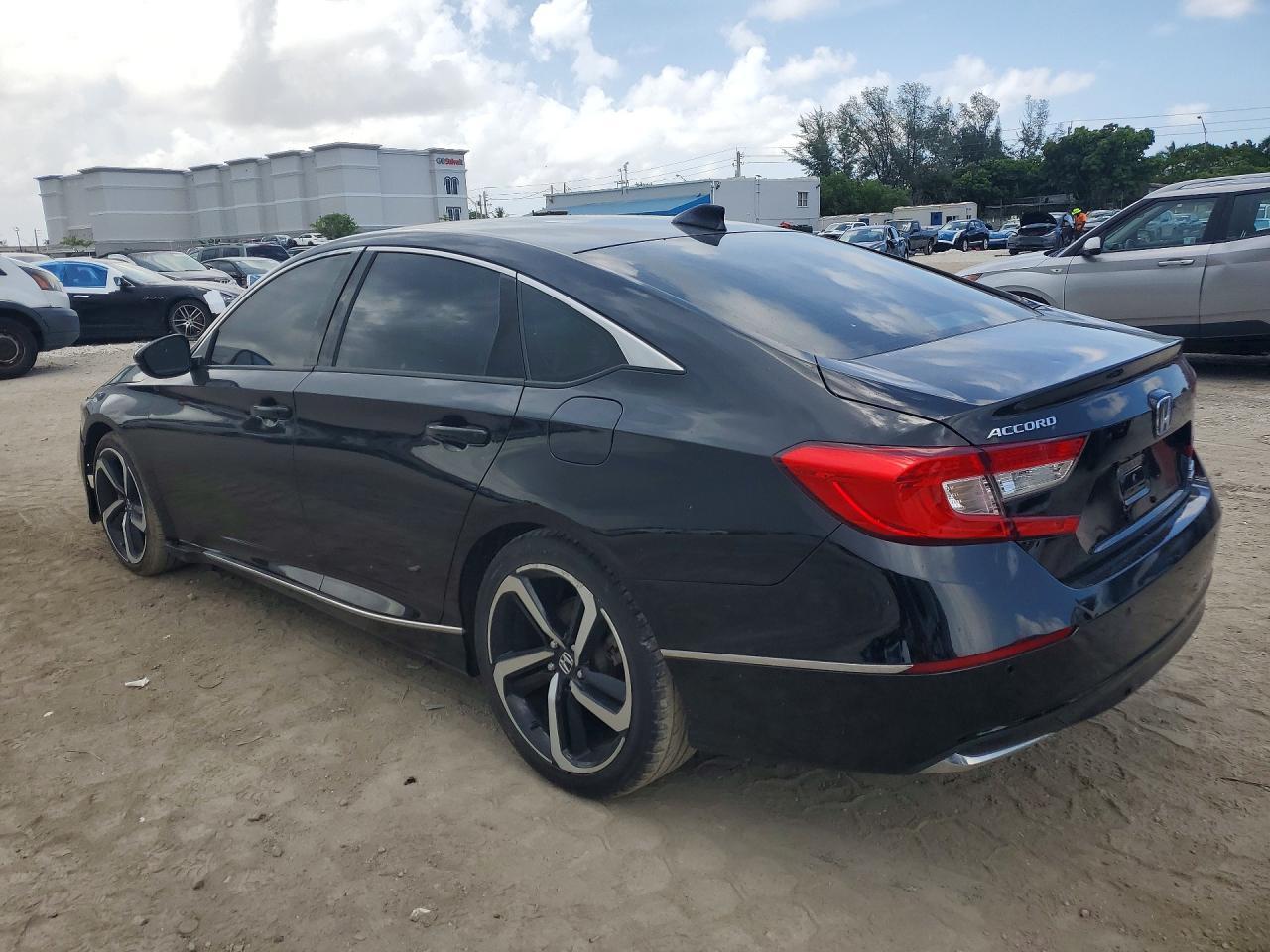 2022 Honda Accord Touring Hybrid - Image 2