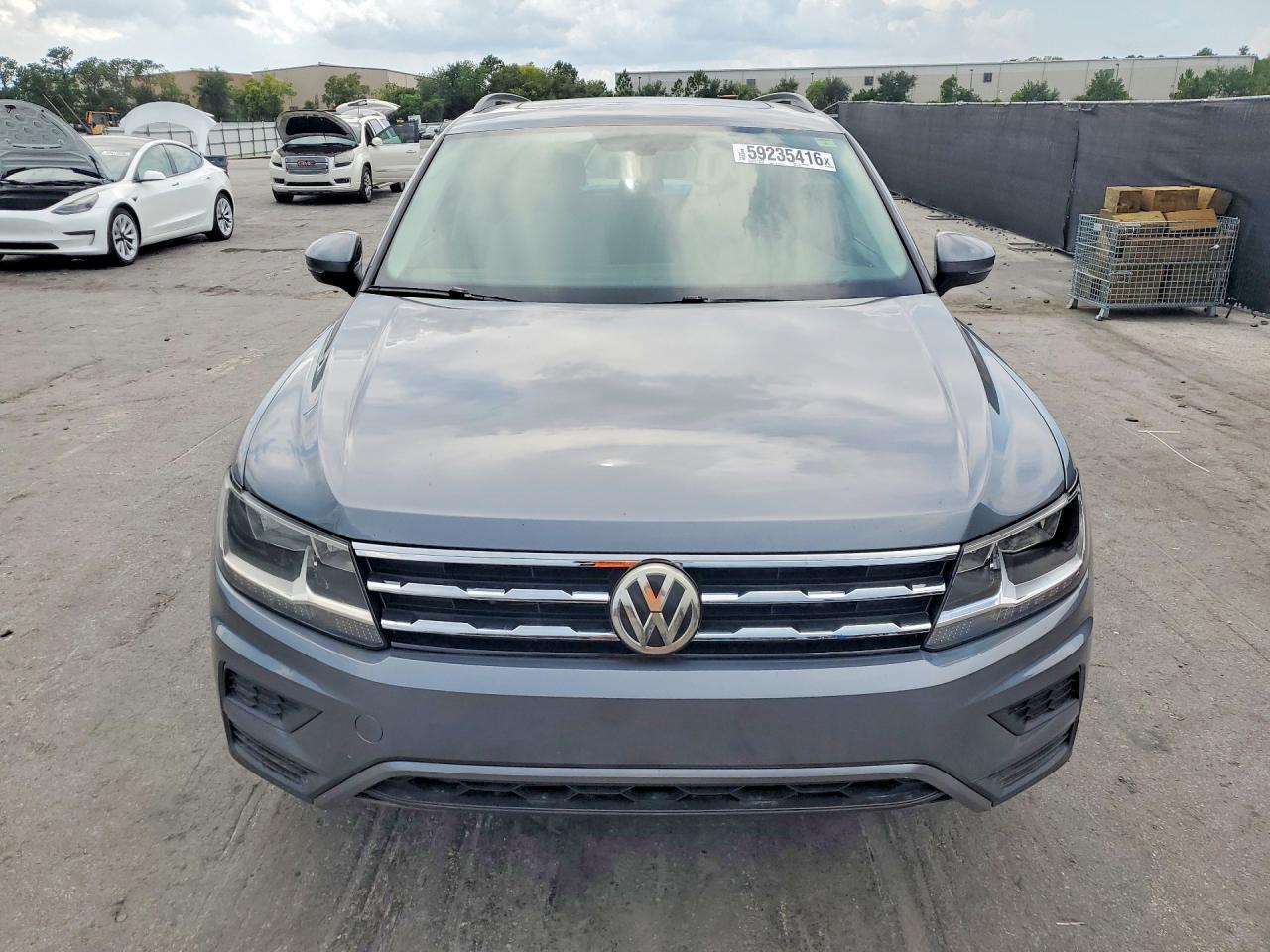 2018 Volkswagen Tiguan Se - Image 4