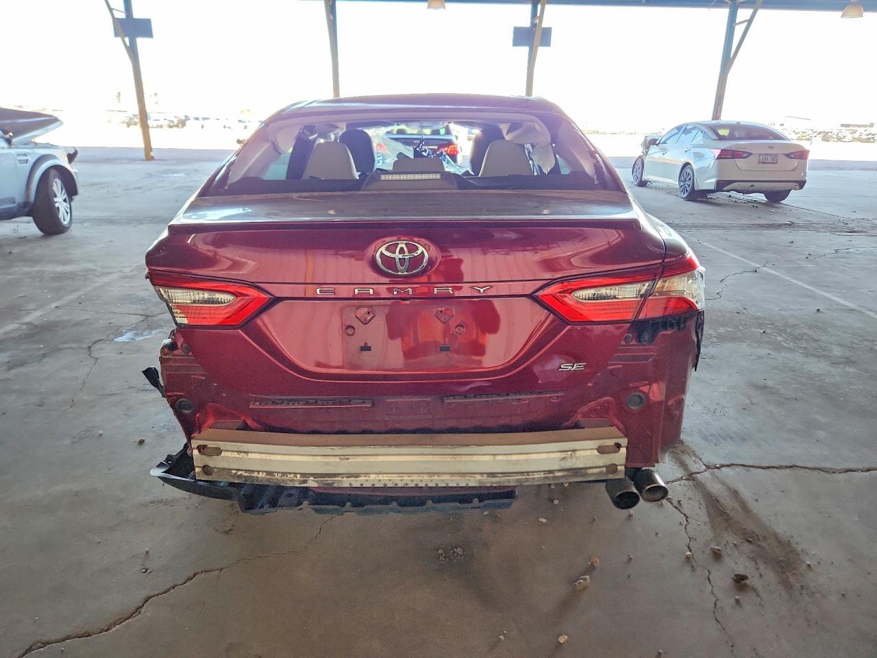 2018 Toyota Camry Se - Фото 6