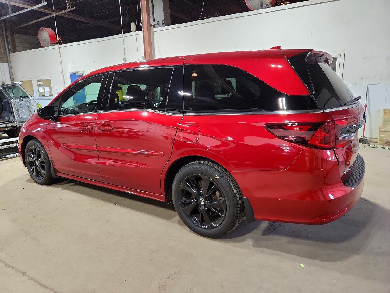 2024 Honda Odyssey Sport - Image 2