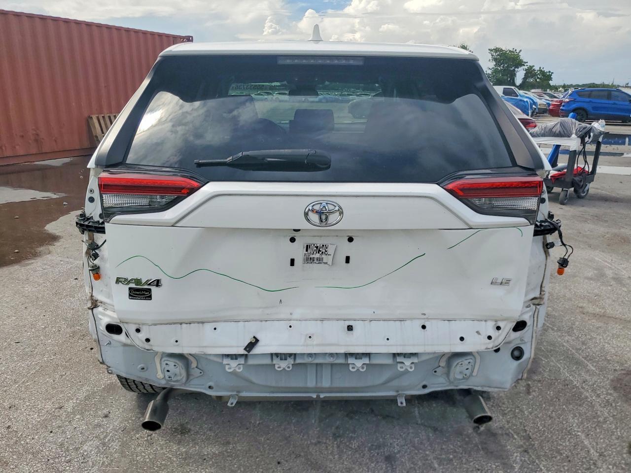 2020 Toyota Rav4 Le - Фото 6