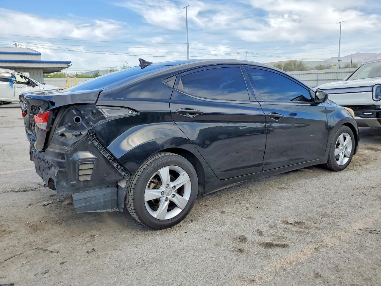 2013 Hyundai Elantra Gls - Фото 3