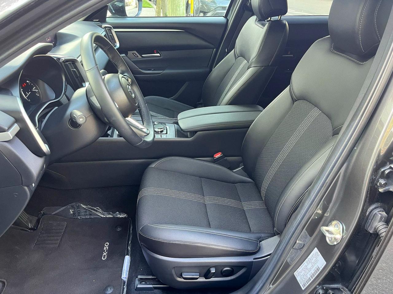 2025 Mazda Cx-50 Premium - Image 7