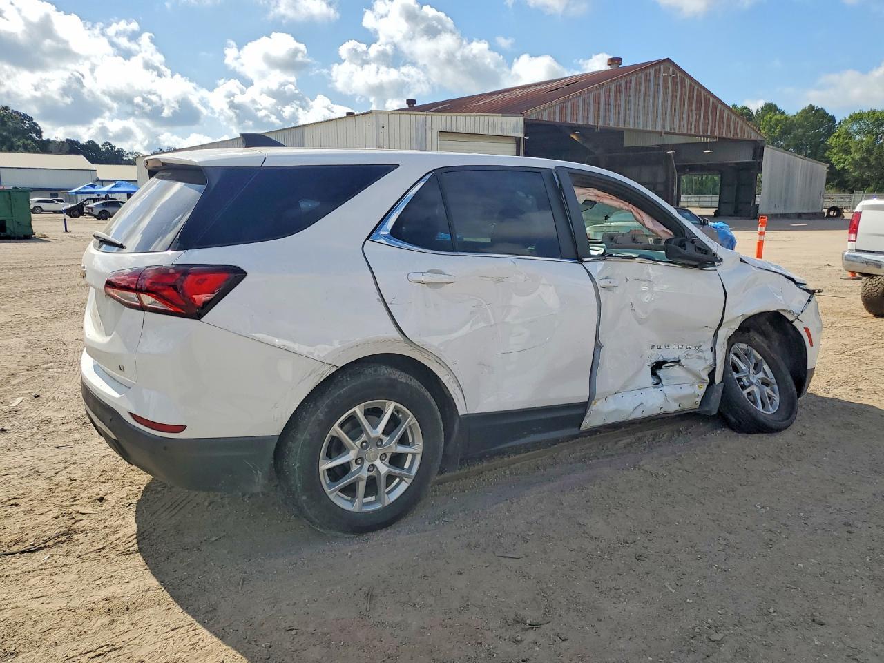 2022 Chevrolet Equinox Lt - Фото 3