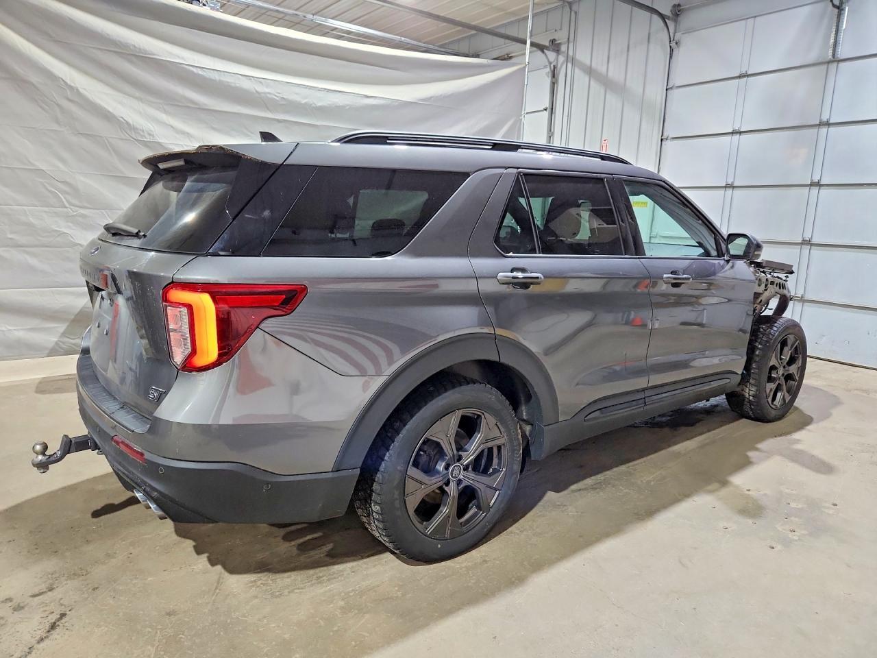 2021 Ford Explorer St - Image 3