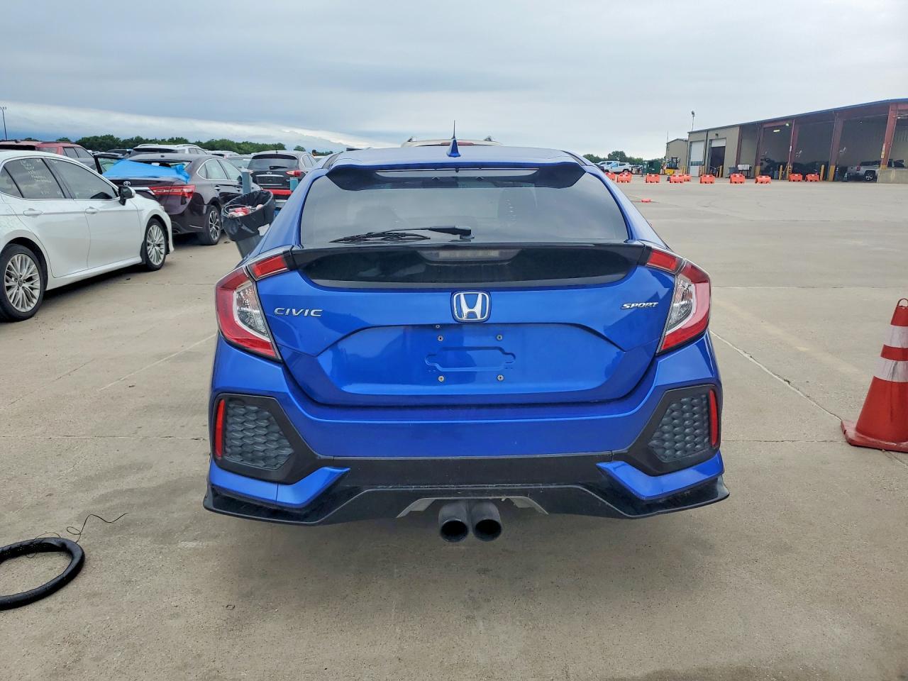 2018 Honda Civic Sport - Image 6