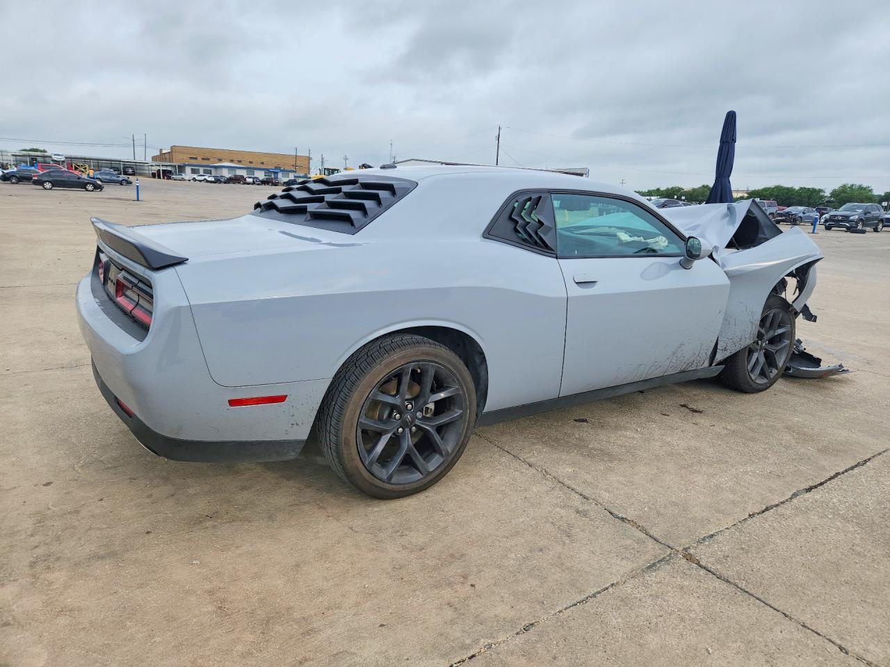 2022 Dodge Challenger Sxt - Image 3