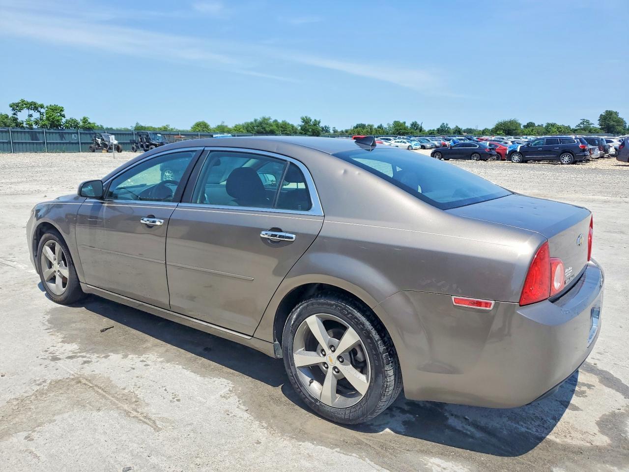 2012 Chevrolet Malibu 1Lt - Фото 2