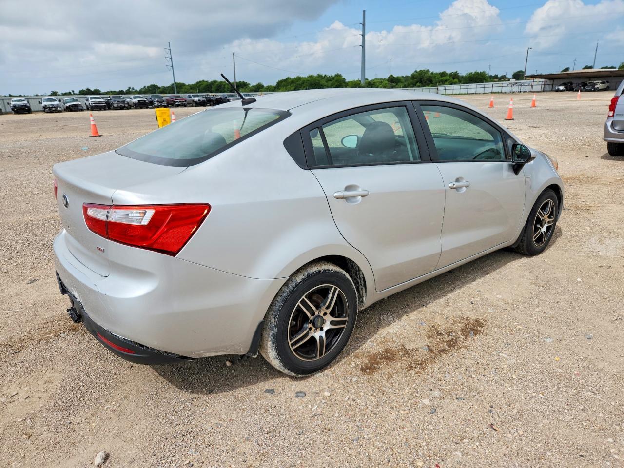 2014 Kia Rio Lx - Фото 3