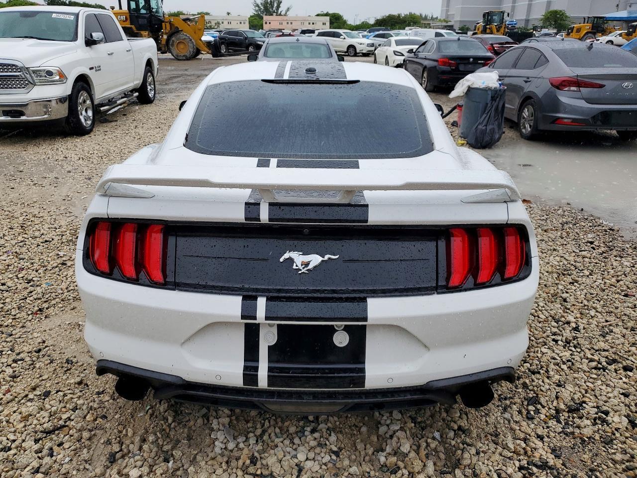 2019 Ford Mustang - Фото 6