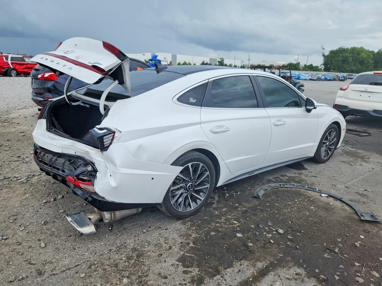 2022 Hyundai Sonata Limited - Image 3