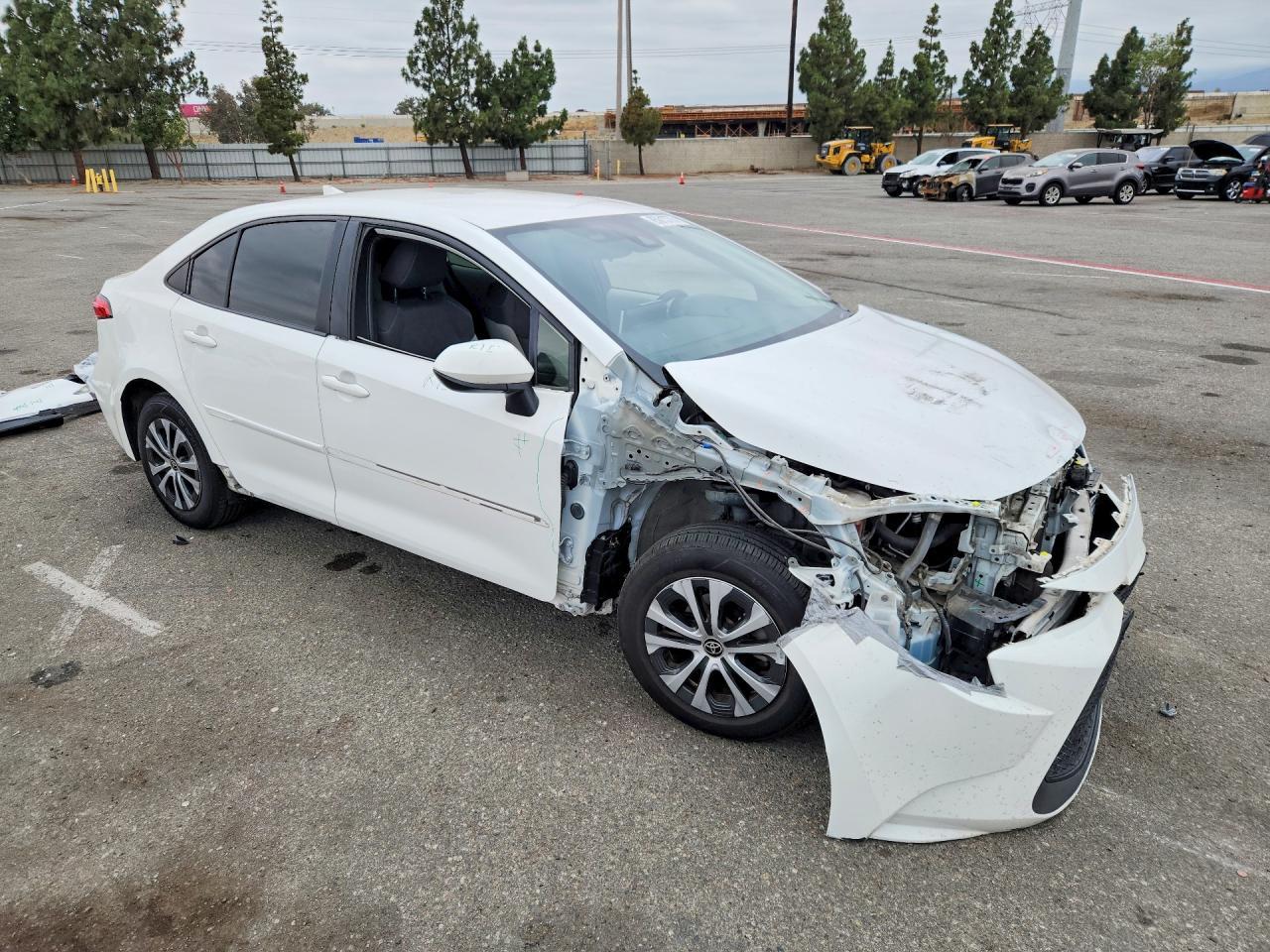 2021 Toyota Corolla Le - Фото 4