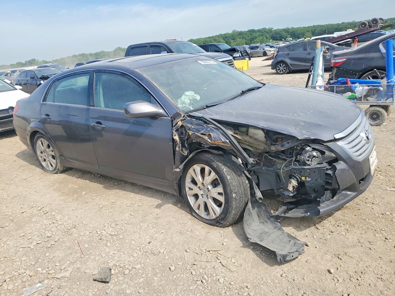 2010 Toyota Avalon Xls - Image 4