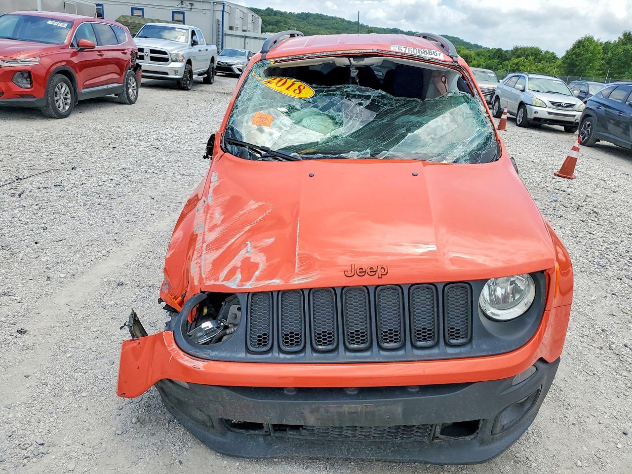 2018 Jeep Renegade Latitude - Image 5