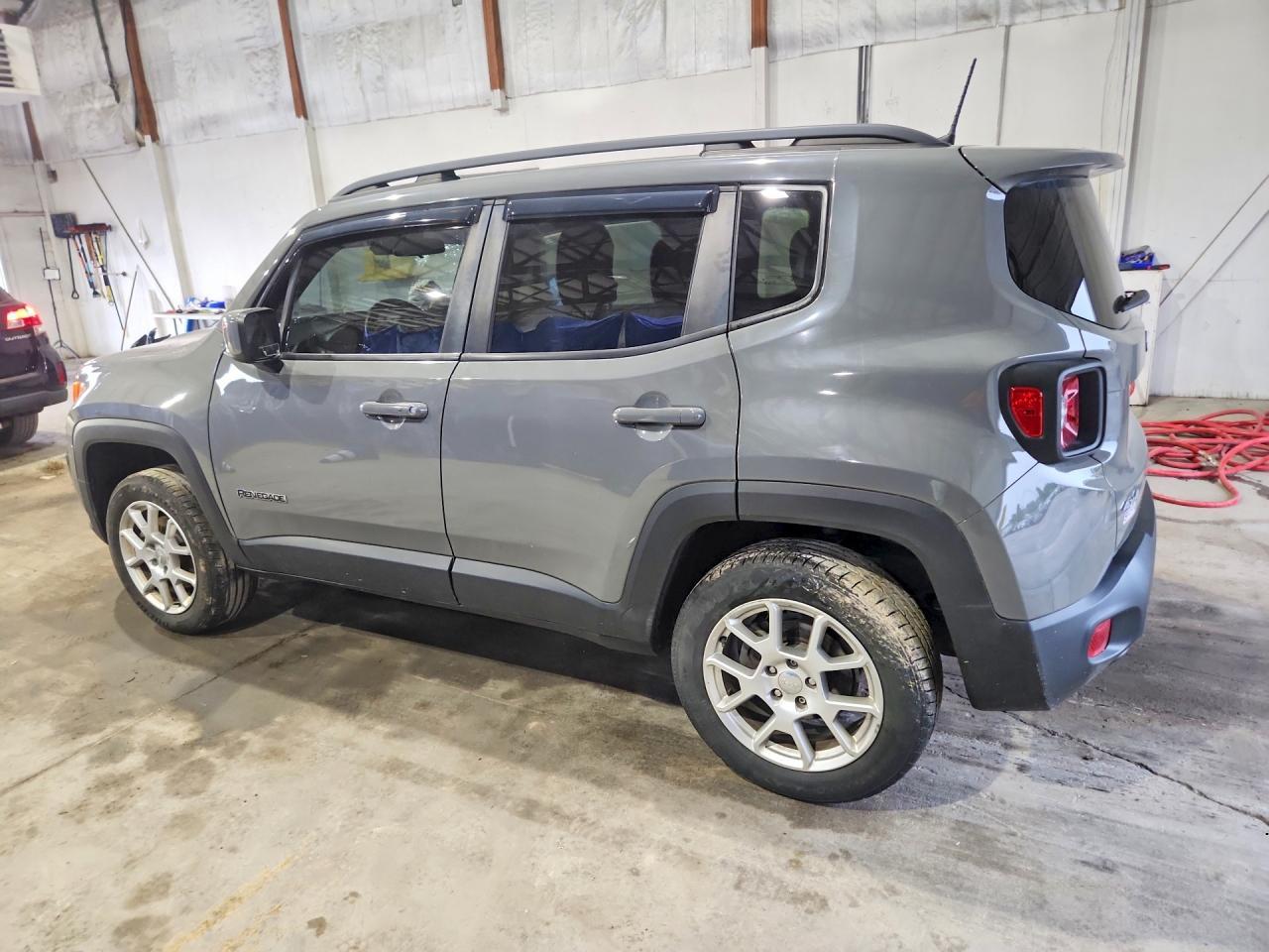 2019 Jeep Renegade Latitude - Фото 2
