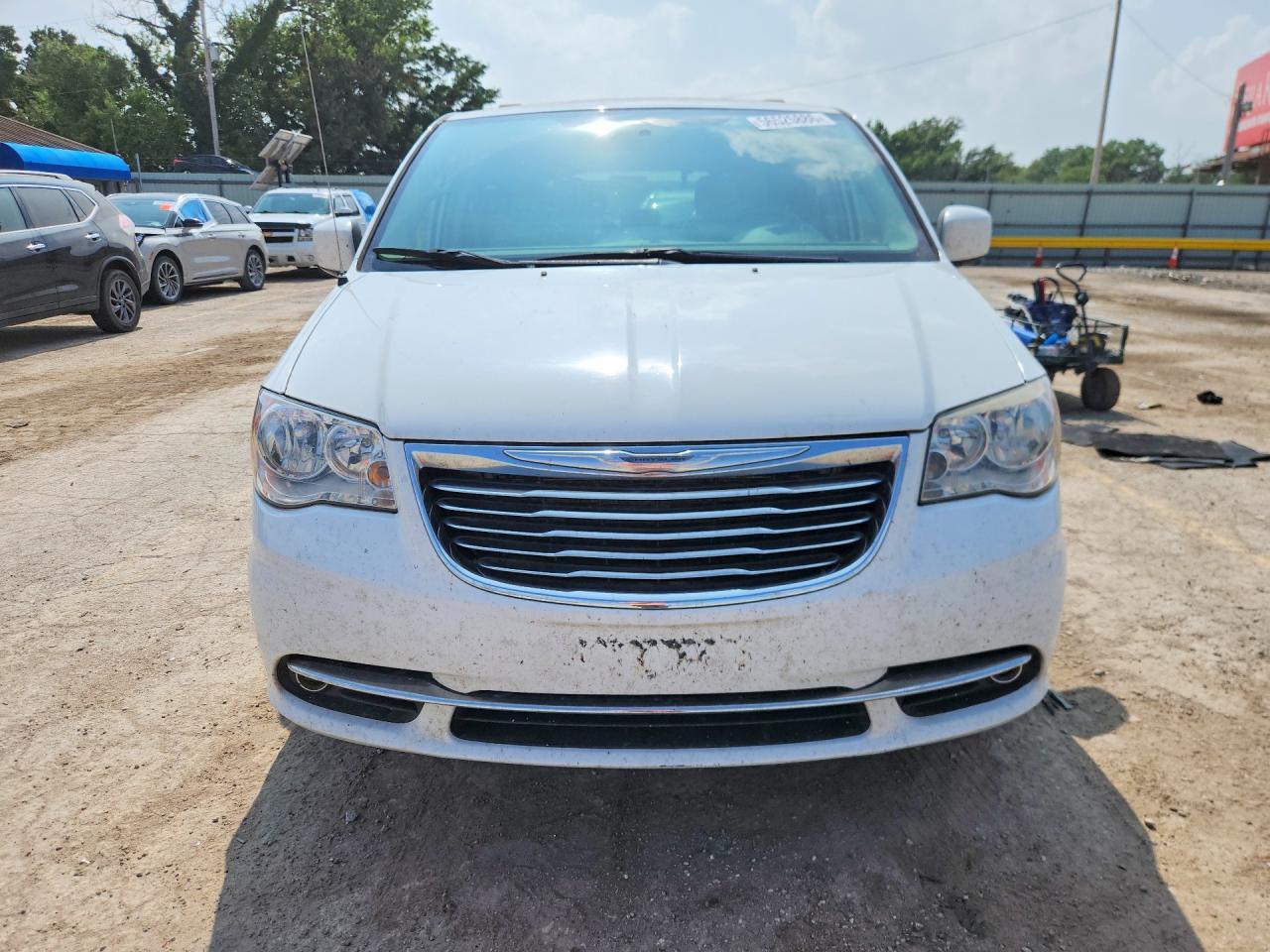 2015 Chrysler Town & Country Touring - Фото 5