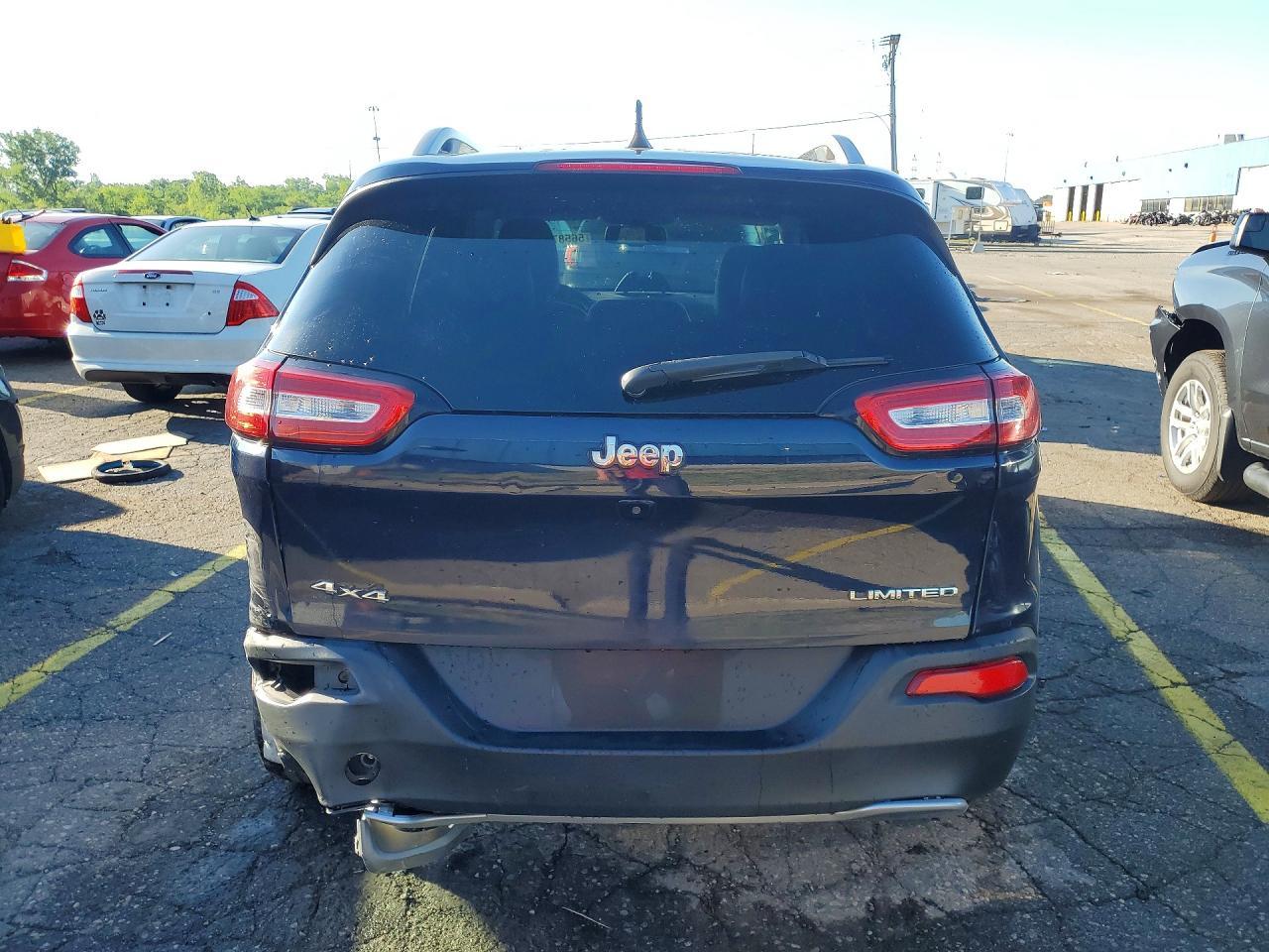 2016 Jeep Cherokee Limited - Image 6