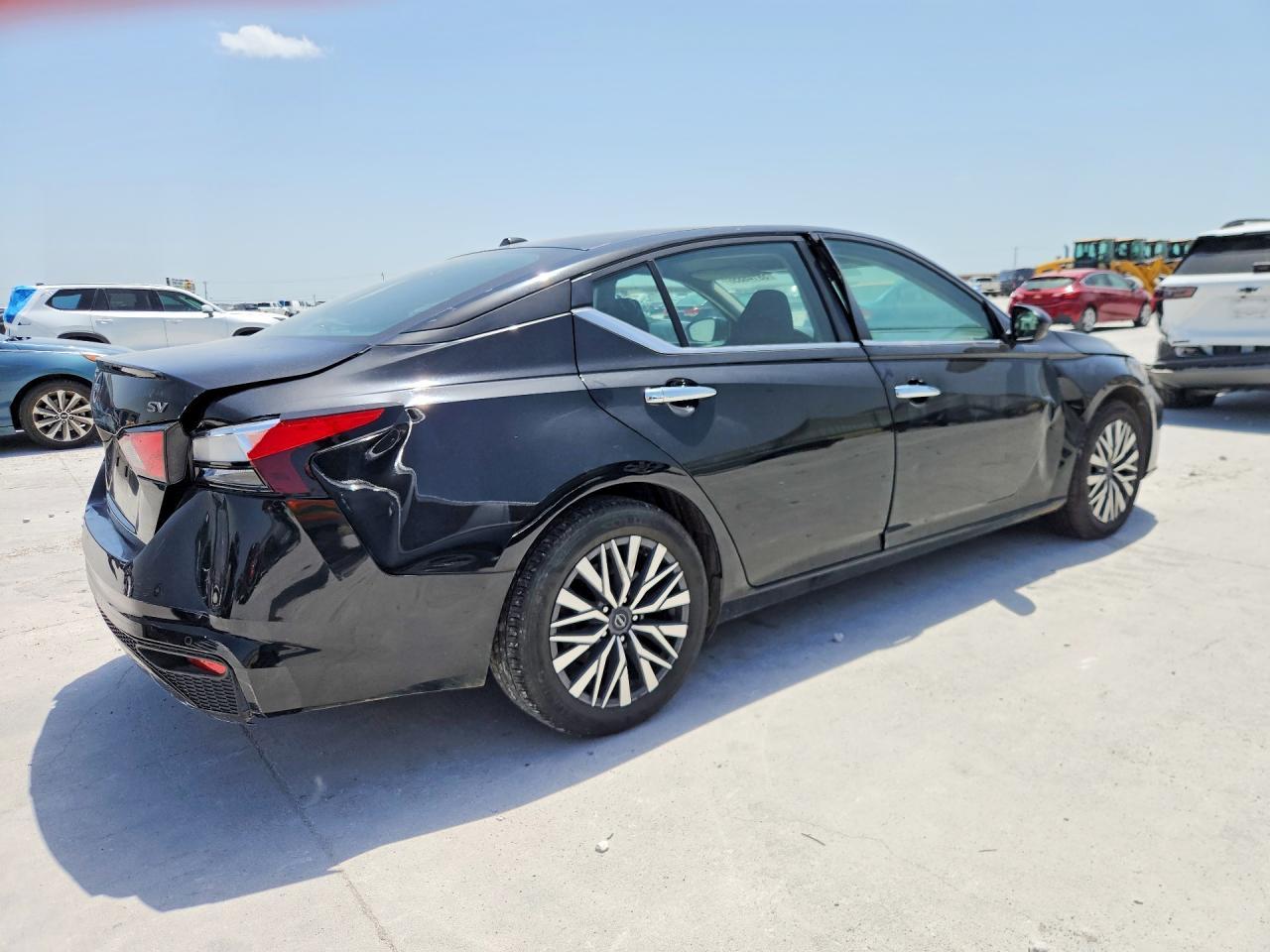 2024 Nissan Altima Sv - Фото 3