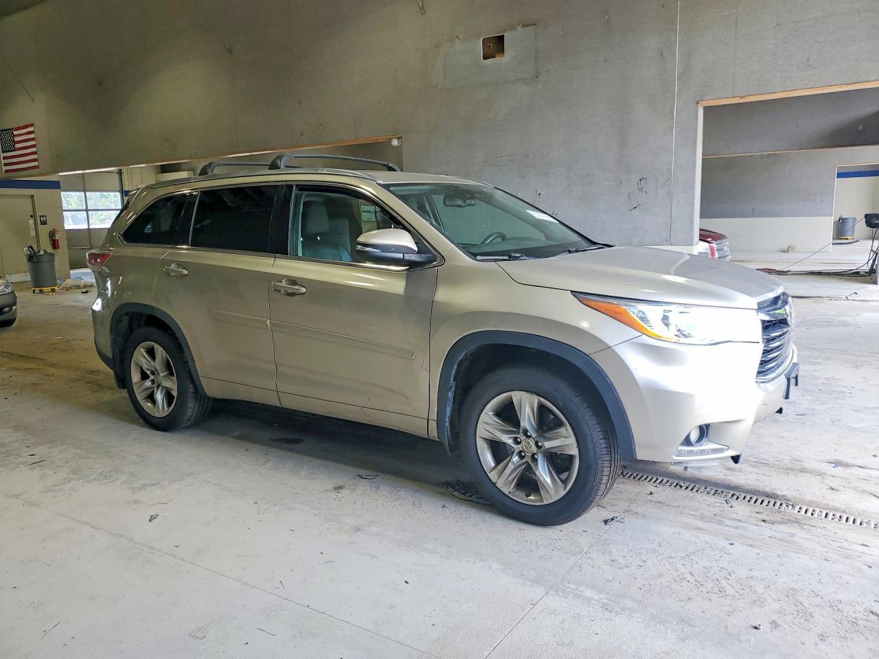 2015 Toyota Highlander Limited - Image 4