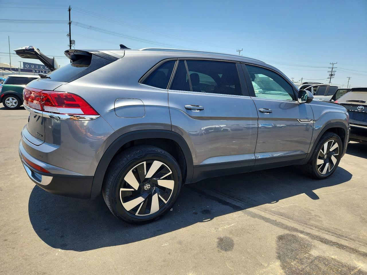 2024 Volkswagen Atlas Cross Sport Se - Image 3