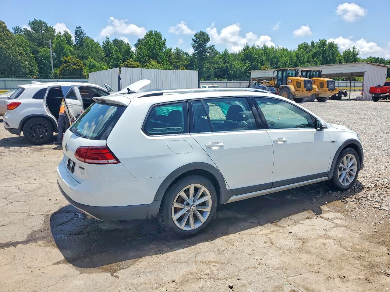 2019 Volkswagen Golf Alltrack S - Фото 3