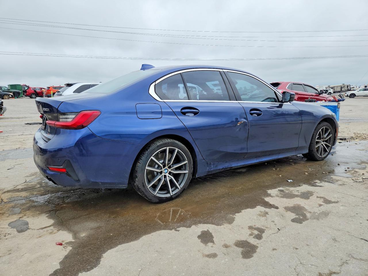 2019 BMW 330I - Фото 3