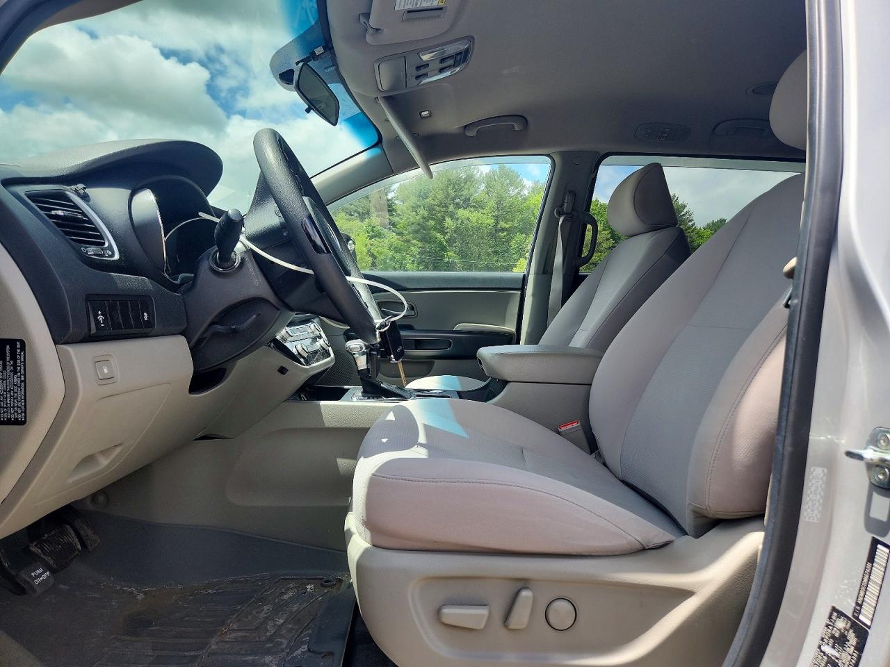 2021 Kia Sedona Lx - Image 7