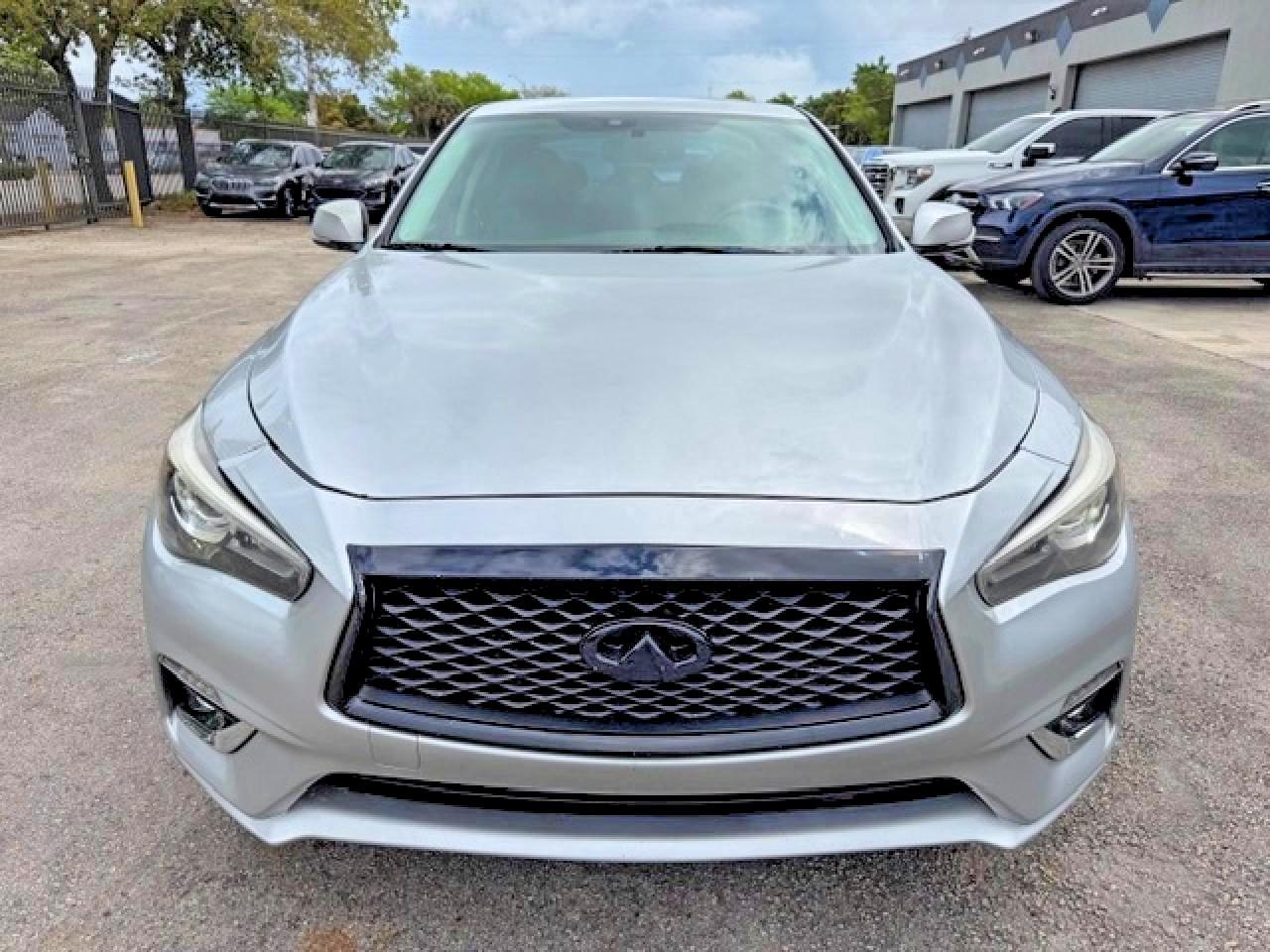 2018 Infiniti Q50 2.0T Luxe - Фото 5