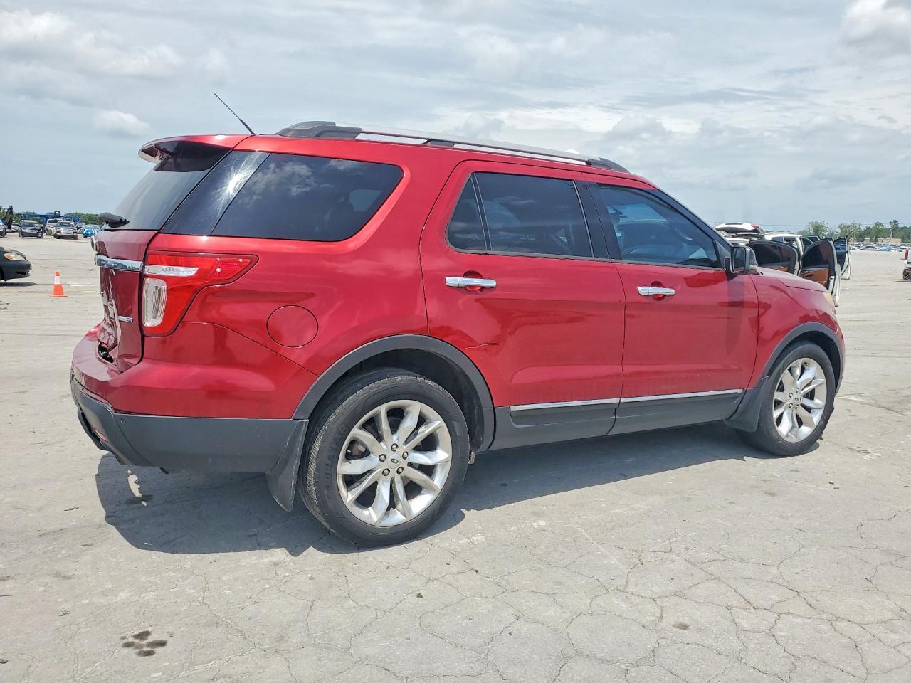 2014 Ford Explorer Xlt - Фото 3