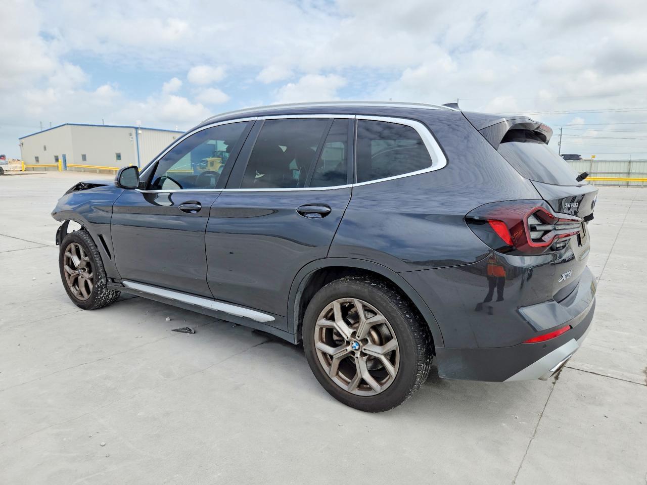 2023 BMW X3 Sdrive30I - Фото 2