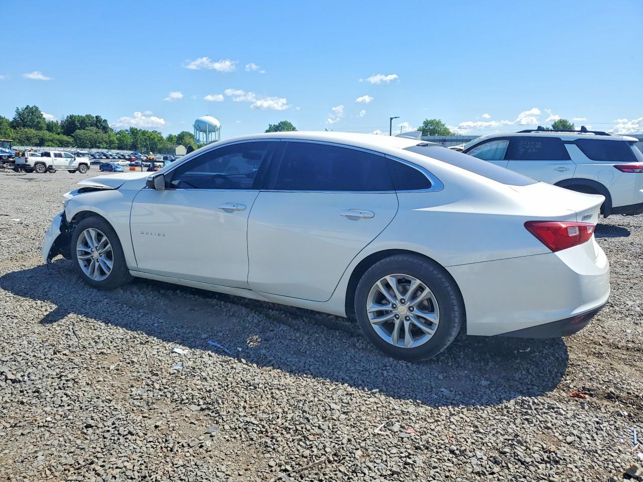 2017 Chevrolet Malibu Lt - Фото 2