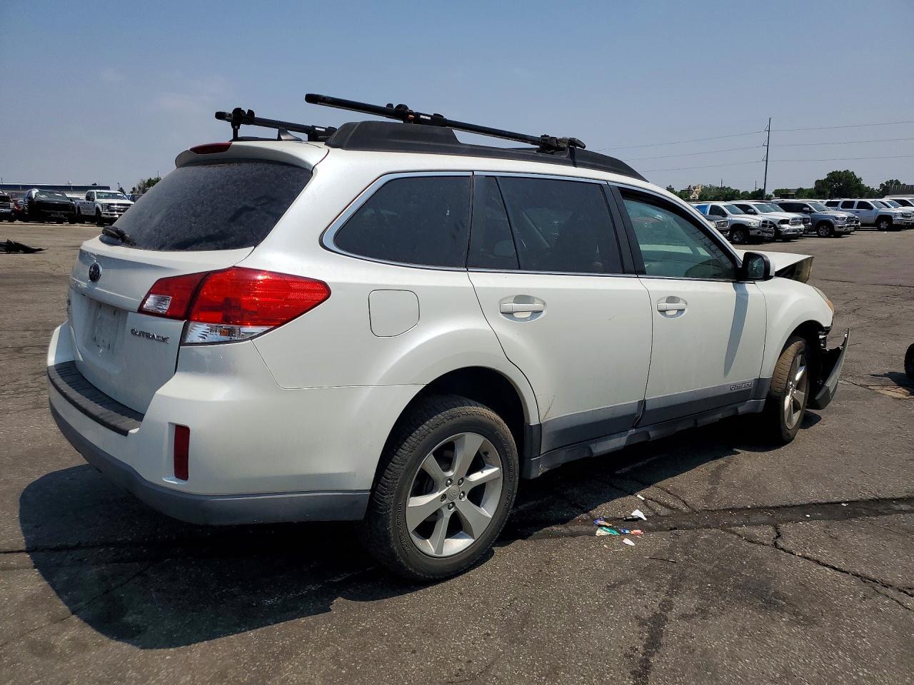 2014 Subaru Outback 2.5I Limited - Image 3