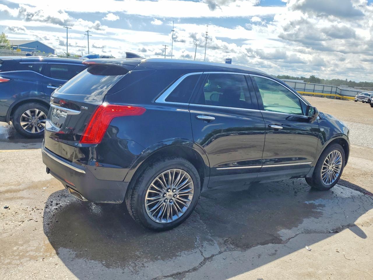 2017 Cadillac Xt5 Luxury - Фото 3