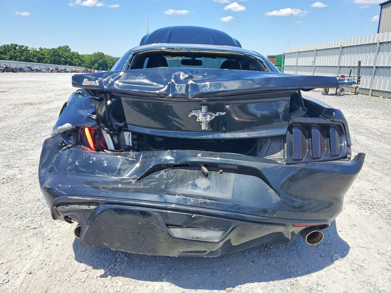 2017 Ford Mustang - Фото 6