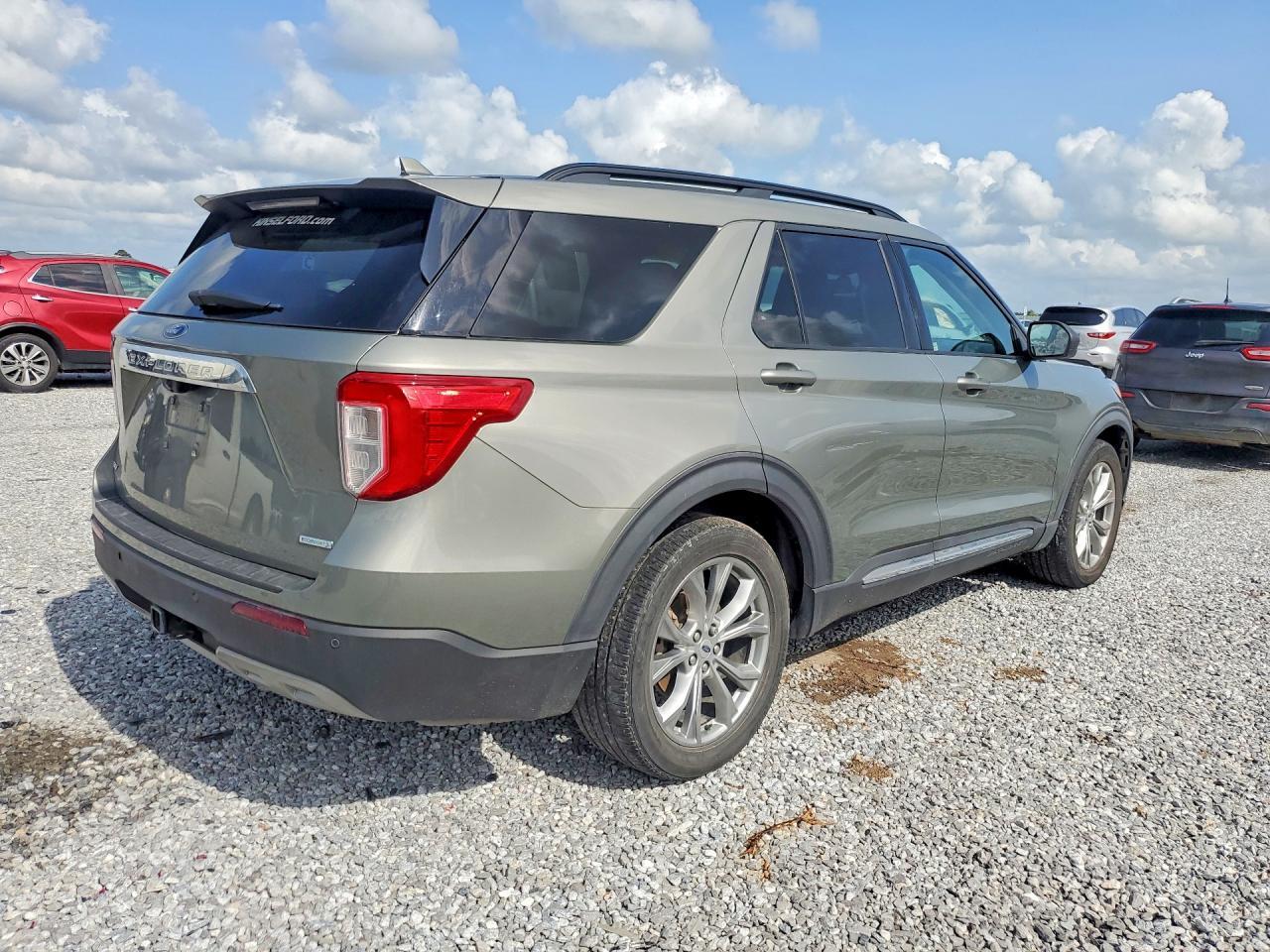 2020 Ford Explorer Xlt - Image 3