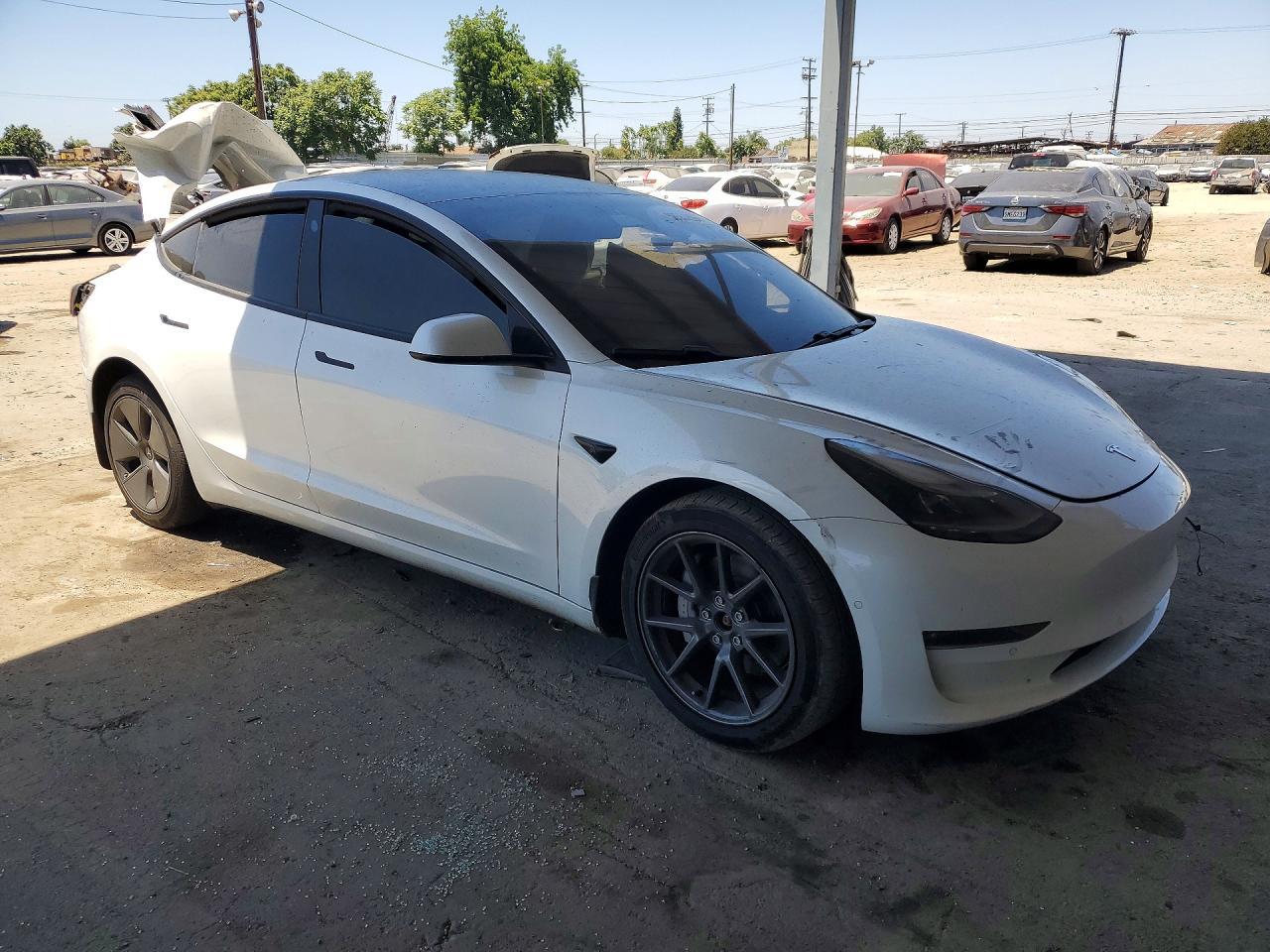 2021 Tesla Model 3 - Фото 4