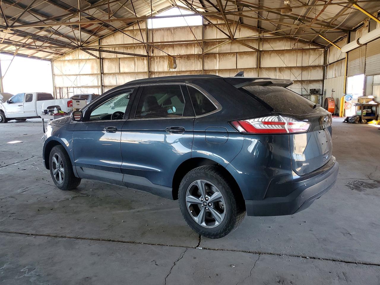 2022 Ford Edge Sel - Image 2