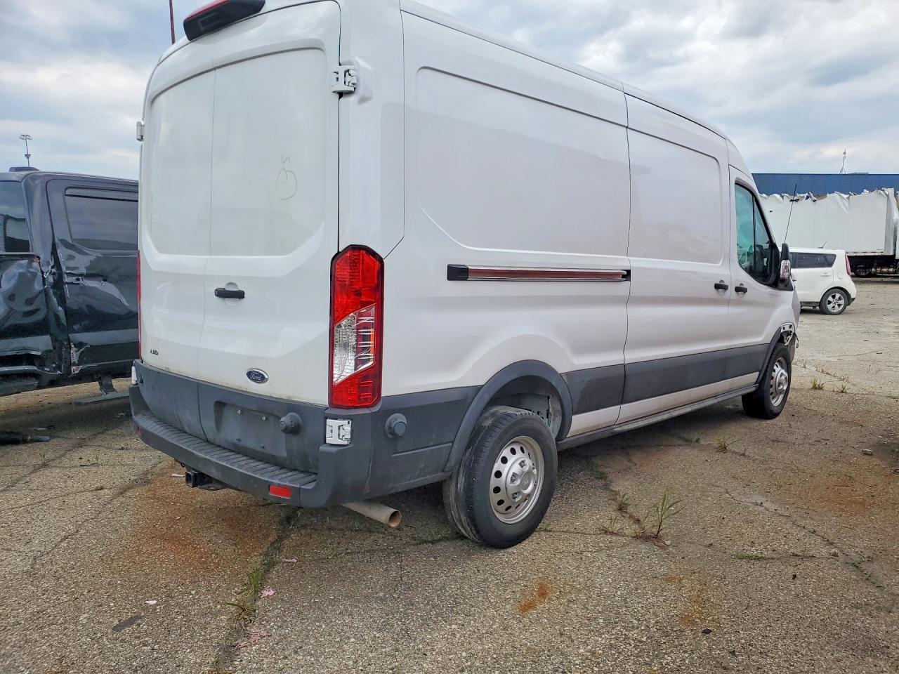 2024 Ford Transit T-250 Delivery Van - Фото 3