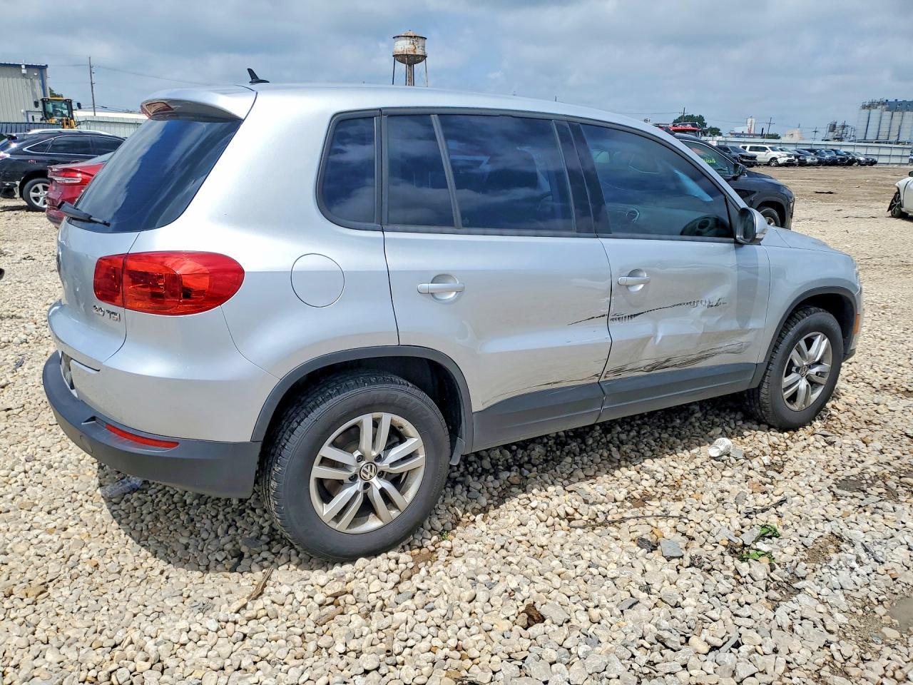 2012 Volkswagen Tiguan S - Фото 3