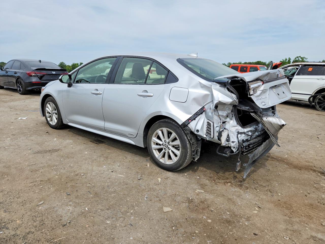 2025 Toyota Corolla Hybrid Le - Image 2