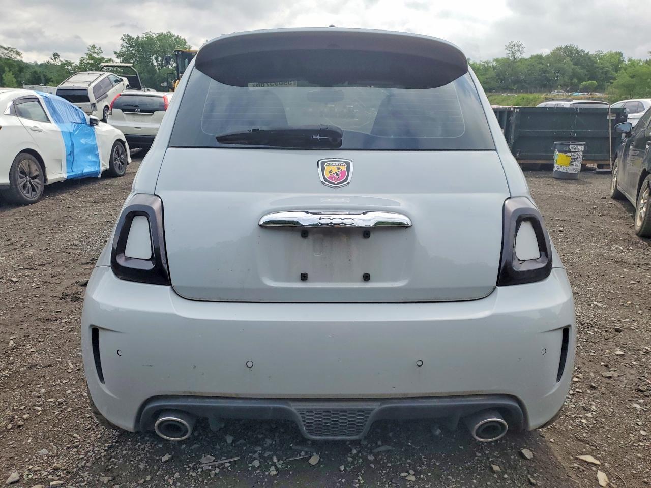 2017 Fiat 500 Abarth - Фото 6