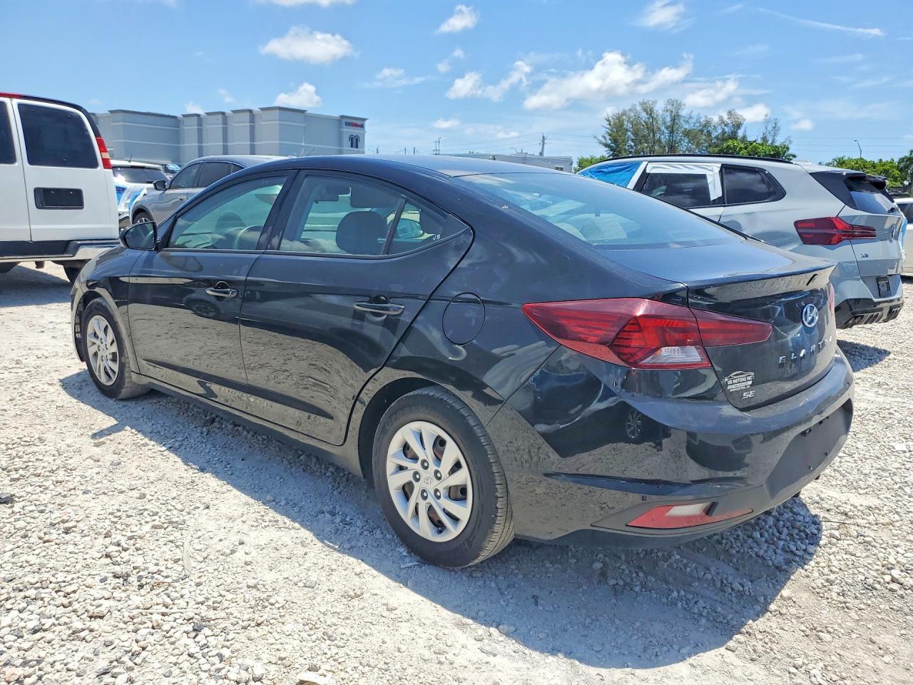 2019 Hyundai Elantra Se - Фото 2