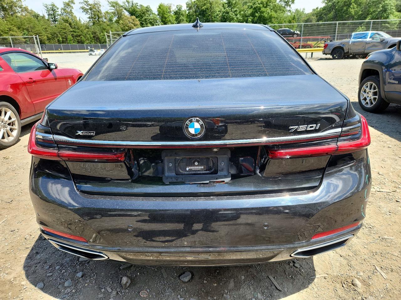 2020 BMW 750 Xi - Фото 6