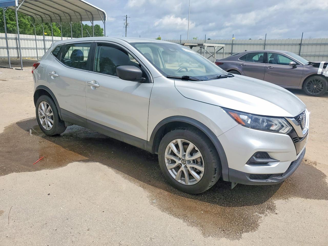 2021 Nissan Rogue Sport S - Фото 4