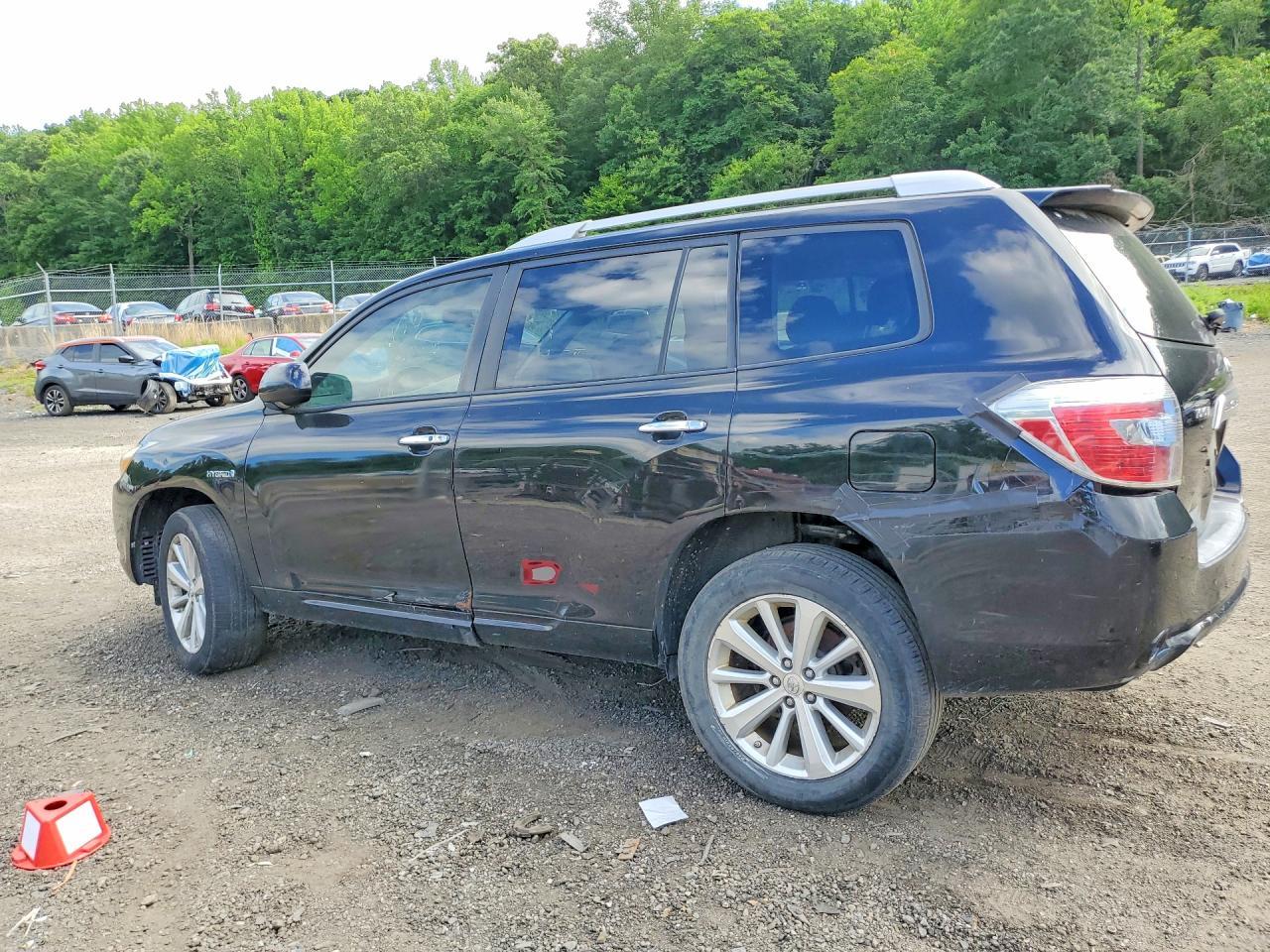 2008 Toyota Highlander Sport - Image 2